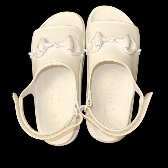 GUCCI size 8 / 38 White Horsebit Embellished rubber platform slingback sandals - Picture 5 of 9